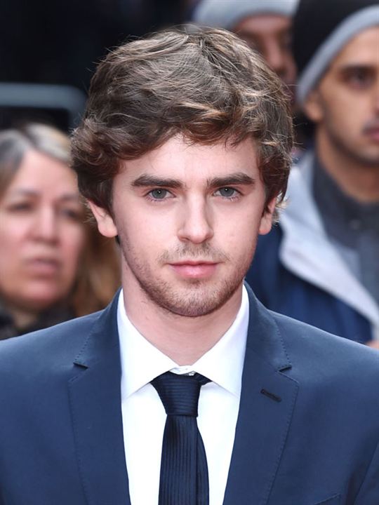 Freddie Highmore; Londra,İngiltere doğumlu Alfred Thomas Highmore olarak da bilinen İngiliz oyuncu, idari yapımcı, senarist