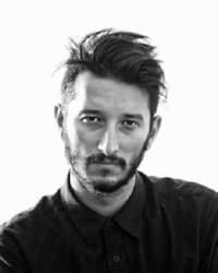 Ali Aga; Kocaeli, Türkiye doğumlu Türk kurgucu