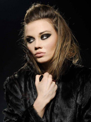 Alma Terzic; Zenica, Bosna Hersek doğumlu Boşnak oyuncu