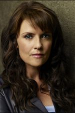 Amanda Tapping; Rochford,Essex ,İngiltere doğumlu İngiliz  oyuncu, yönetmen, idari yapımcı