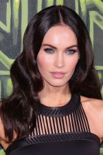 Megan Fox; Oak Ridge, Tennessee, ABD doğumlu Megan Denise Fox olarak da bilinen Amerikalı manken oyuncu