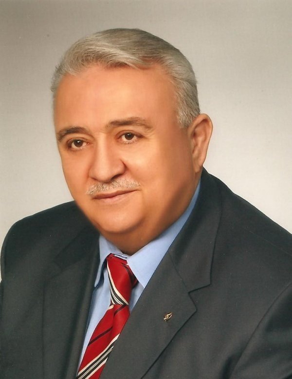 Amir Ateş; Kandıra, Kocaeli, Türkiye doğumlu Türk besteci