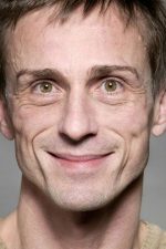 André Hennicke; Alman oyuncu, yapımcı