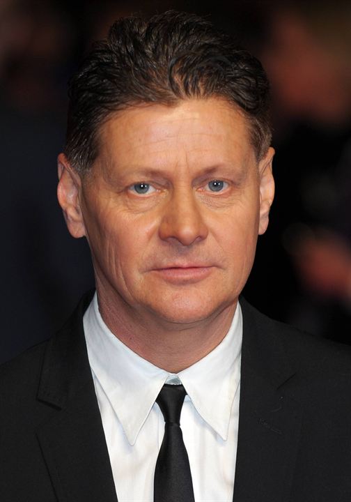 Andrew Niccol; Paraparaumu, Yeni Zelanda doğumlu Yeni Zelandalı senarist, yönetmen, yapımcı