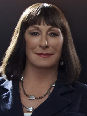 Anjelica Huston; Santa Monica, Los Angeles, Kaliforniya, ABD doğumlu Amerikalı oyuncu