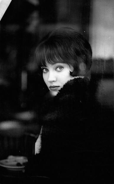 Anna Karina; Solbjerg,Danimarka doğumlu Hanne Karin Bayer olarak da bilinen Danimarkalı oyuncu, yönetmen, senarist