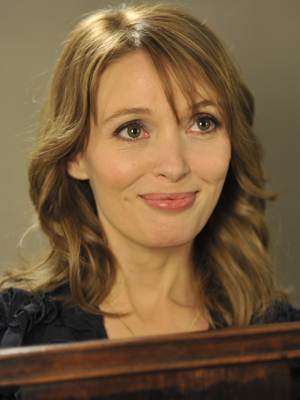 Anne Marivin; Senlis, Oise, Fransa doğumlu Fransız oyuncu