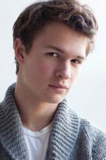 Ansel Elgort; Manhattan, New York City, New York, ABD doğumlu Ansølo olarak da bilinen Amerikalı dj oyuncu, idari yapımcı