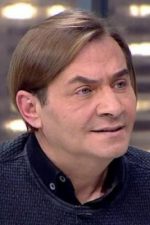 Armağan Çağlayan; İstanbul, Türkiye doğumlu Türk yapımcı