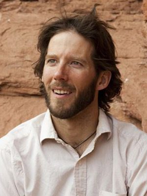 Aron Ralston; Marion, Ohio, ABD doğumlu Amerikalı doğa sporcusu, mühendis oyuncu, yazar