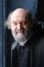 Arvo Pärt; Paide, Estonya doğumlu Eston ilave müzik bestecisi, besteci
