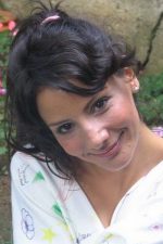 Arzu Oş; Antalya, Türkiye doğumlu Türk oyuncu