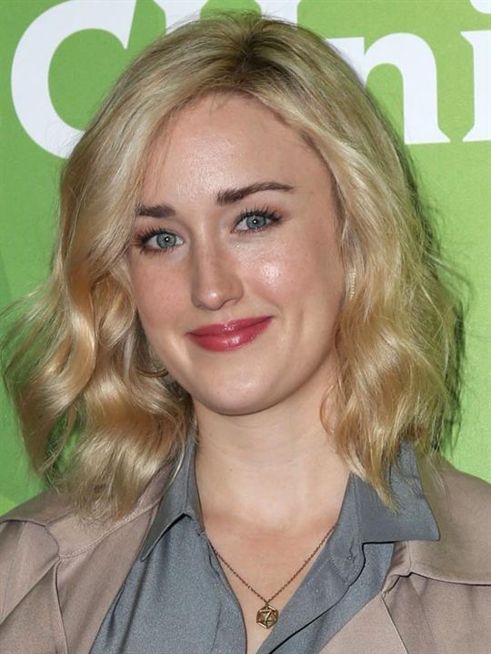 Ashley Johnson; Camarillo, Ventura, Kaliforniya, ABD doğumlu Ashley Suzanne Johnson olarak da bilinen Amerikalı oyuncu, seslendirme sanatçısı