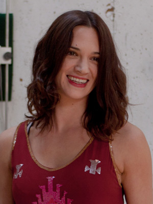 Asia Argento; Roma, İtalya doğumlu Asia Aria Maria Vittoria Rossa Argento olarak da bilinen İtalyan oyuncu, senarist, yönetmen