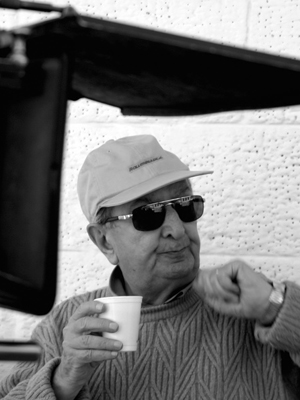 Atıf Yılmaz; Mersin, Türkiye doğumlu Atıf Yılmaz Batıbeki olarak da bilinen Türk yönetmen, senarist, yapımcı