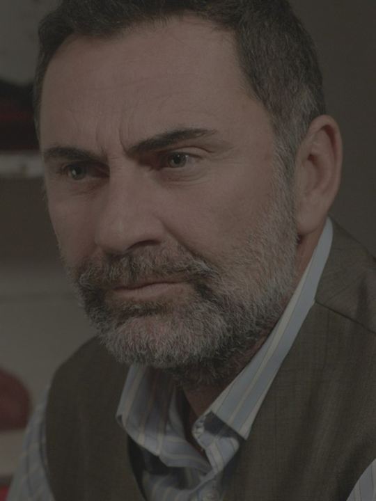 Atilla Saral; Ankara, Türkiye doğumlu Türk oyuncu