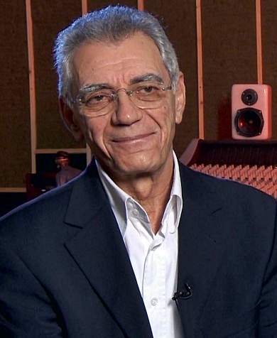 Atilla Özdemiroğlu; Ankara, Türkiye doğumlu Türk müzisyen, besteci