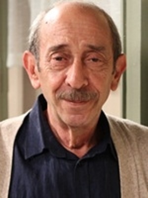 Ayberk Atilla; İstanbul, Türkiye doğumlu Türk oyuncu