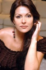 Aydan Şener; Kilis, Türkiye doğumlu Memnune Aydan Şener olarak da bilinen Türk oyuncu