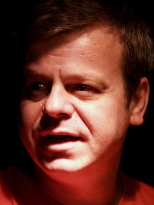 Aydoğan Temel; Bandırma, Balıkesir, Türkiye doğumlu Türk oyuncu, senarist, yönetmen, seslendirme sanatçısı