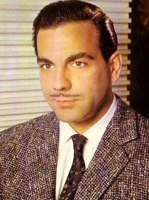 Ayhan Işık; İzmir, Türkiye doğumlu Türk oyuncu, senarist, yapımcı