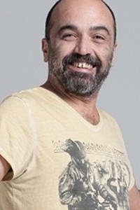 Ayhan Taş; Adana, Türkiye doğumlu Türk oyuncu