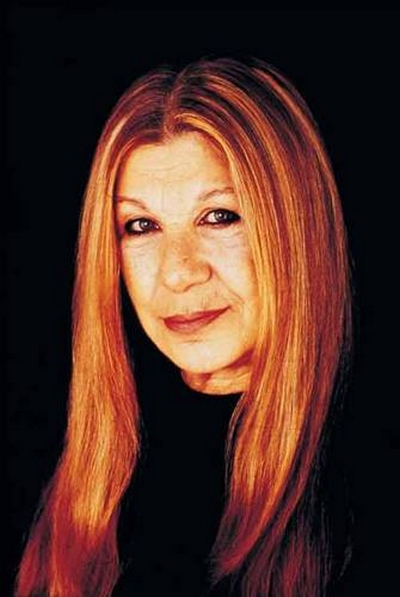 Ayla Algan; İstanbul, Türkiye doğumlu Türk oyuncu