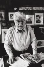 Aziz Nesin; Heybeliada, Adalar, İstanbul, Türkiye doğumlu Türk yazar