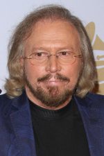 Barry Gibb; Douglas,Man Adası doğumlu İngilizşarkıcı, söz yazarıbesteci, oyuncu, yapımcı
