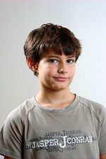 Batuhan Karacakaya; İstanbul, Türkiye doğumlu Türk oyuncu