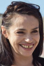 Béatrice Dalle; Béatrice Cabarrou olarak da bilinen Fransız oyuncu