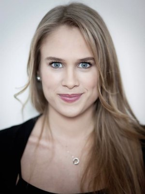 Begüm Öner; Almanya doğumlu Türk oyuncu