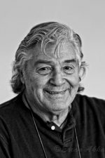 Beklan Algan; Erzurum, Türkiye doğumlu Türk oyuncu, yönetmen