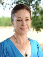 Bennu Yıldırımlar; İstanbul, Türkiye doğumlu Türk oyuncu