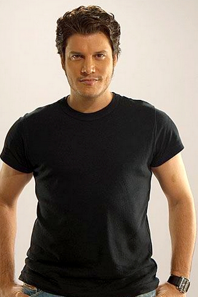 Berke Hürcan; İstanbul, Türkiye doğumlu Türk oyuncu