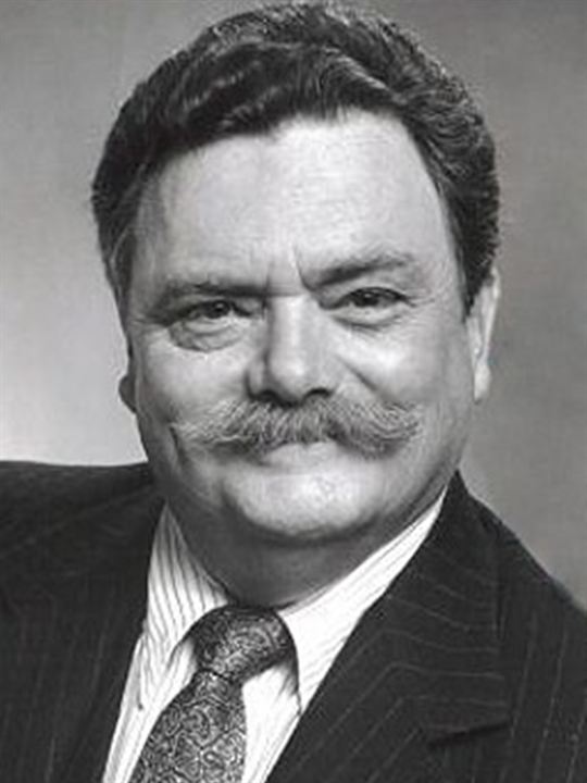 Bernard Fox; Port Talbot,Neath Port Talbot,Galler doğumlu Galli  oyuncu, seslendirme sanatçısı
