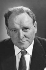 Bernard Lee; Brentford,Londra,İngiltere doğumlu İngiliz  oyuncu