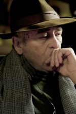 Bernardo Bertolucci; Parma, İtalya doğumlu İtalyan senarist, yönetmen, yapımcı