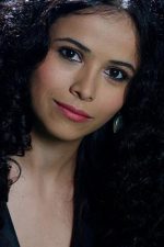 Beste Bereket; İstanbul, Türkiye doğumlu Türk oyuncu