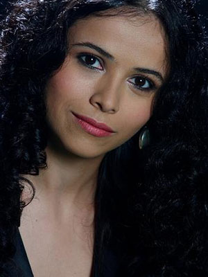 Beste Bereket; İstanbul, Türkiye doğumlu Türk oyuncu