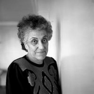 Birsen Kaya; İstanbul, Türkiye doğumlu Türk oyuncu, yardımcı yönetmen, senarist