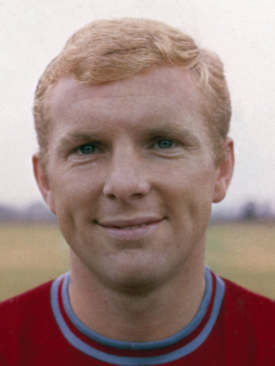 Bobby Moore; İngiltere doğumlu İngilizsporcu, futbolcu, teknik direktöroyuncu