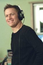 Bryan Adams; Kingston,Ontario,Kanada doğumlu Kanadalısöz yazarı, şarkıcı, multi enstrümantalist, fotoğrafçıbesteci, oyuncu, müzisyen