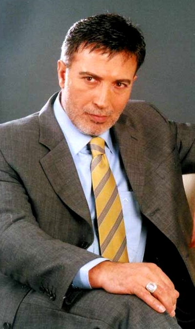 Bulut Aras; Denizli, Türkiye doğumlu Türk oyuncu