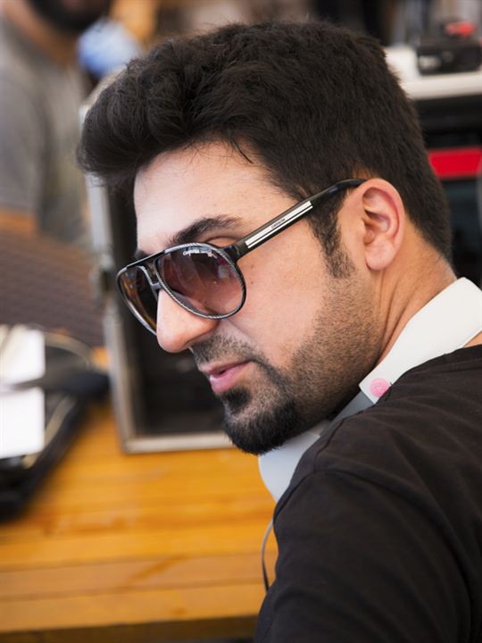 Burak Akyol; Fransa doğumlu Türk senarist, yönetmen