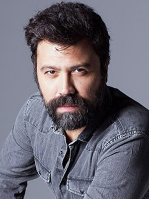 Bülent Emrah Parlak; Tunceli, Türkiye doğumlu Türk oyuncu