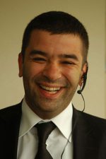 Bülent Şakrak; İstanbul, Türkiye doğumlu Türk oyuncu