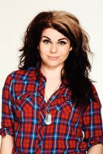 Caitlin Moran; Brighton, Sussex, İngiltere doğumlu Amerikalı senarist, yazar