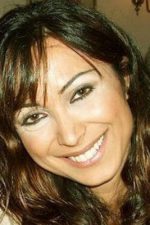 Canan Hoşgör; Bandırma, Balıkesir, Türkiye doğumlu Türk oyuncu