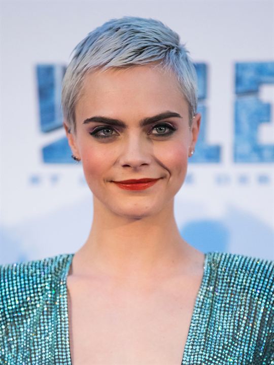 Cara Delevingne; Hammersmith,Londra,İngiltere doğumlu Cara Jocelyn Delevingne olarak da bilinen İngiliz oyuncu